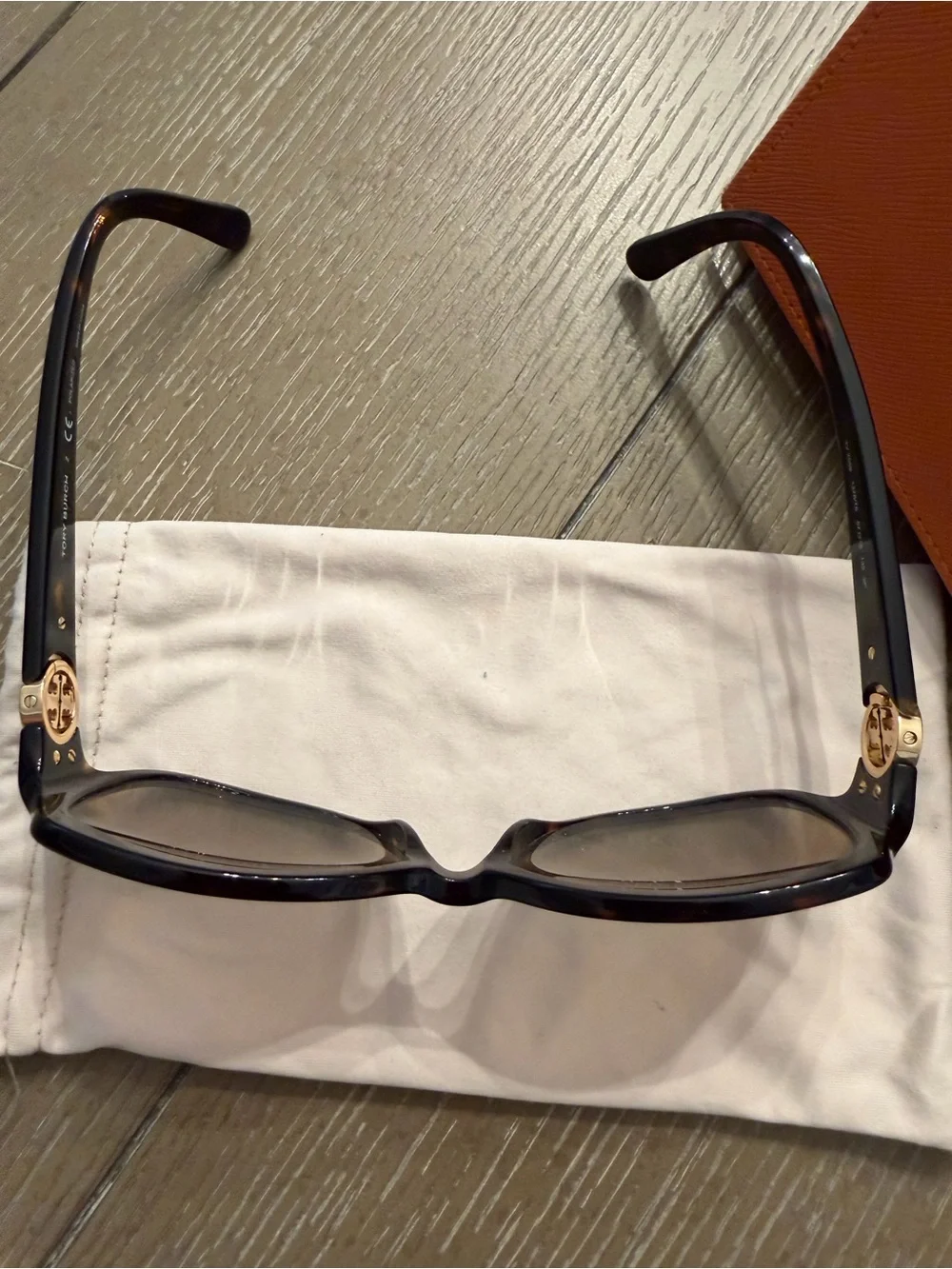 Tory Burch Brown Gradient Oversized Sunglasses with Orange Case